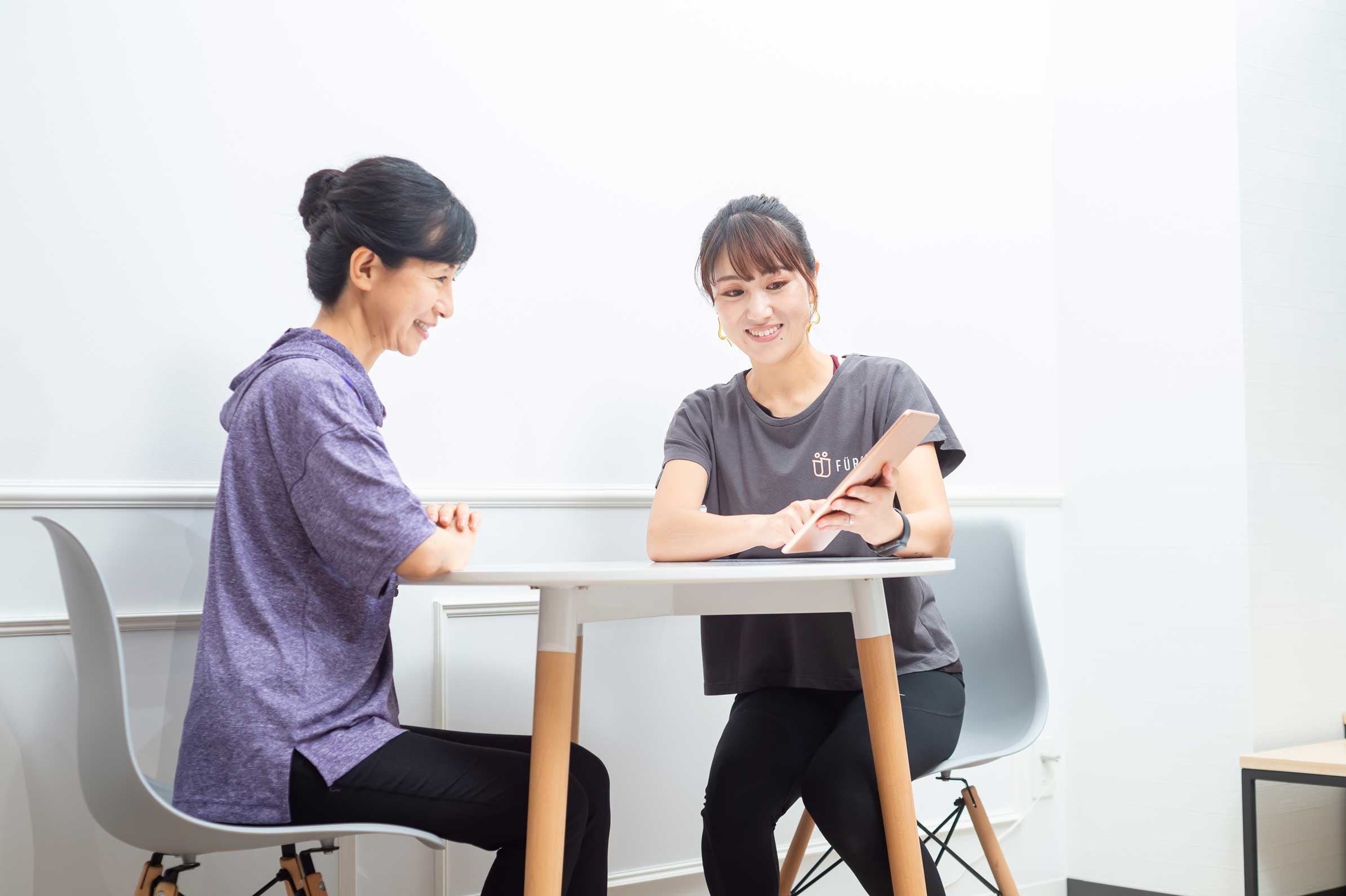 カウンセリングスペースで定期的にカウンセリングを行い、目標に合ったメニューに調整・変更いたします