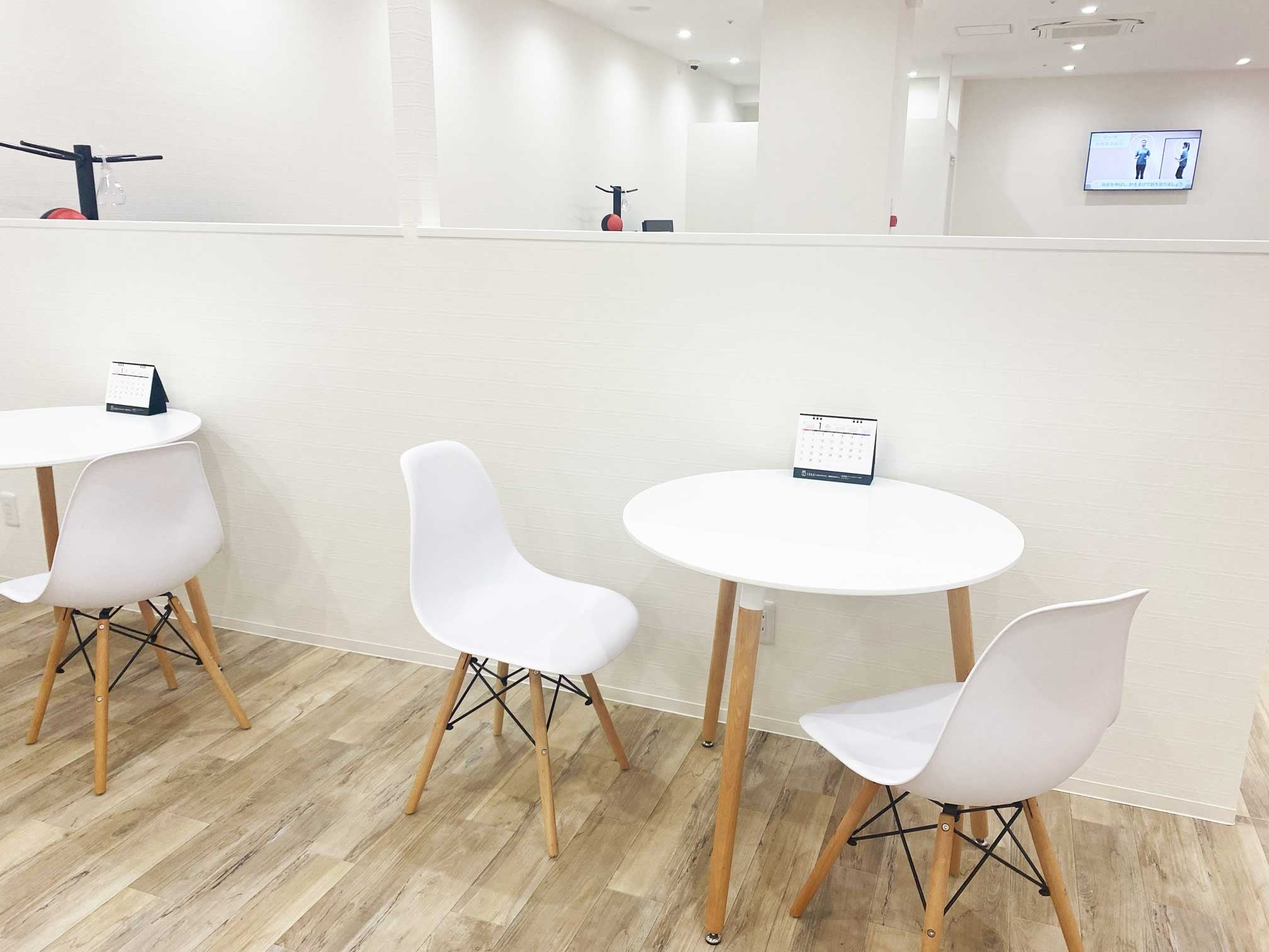 カウンセリングスペースで定期的にカウンセリングを行い、目標に合ったメニューに調整・変更いたします