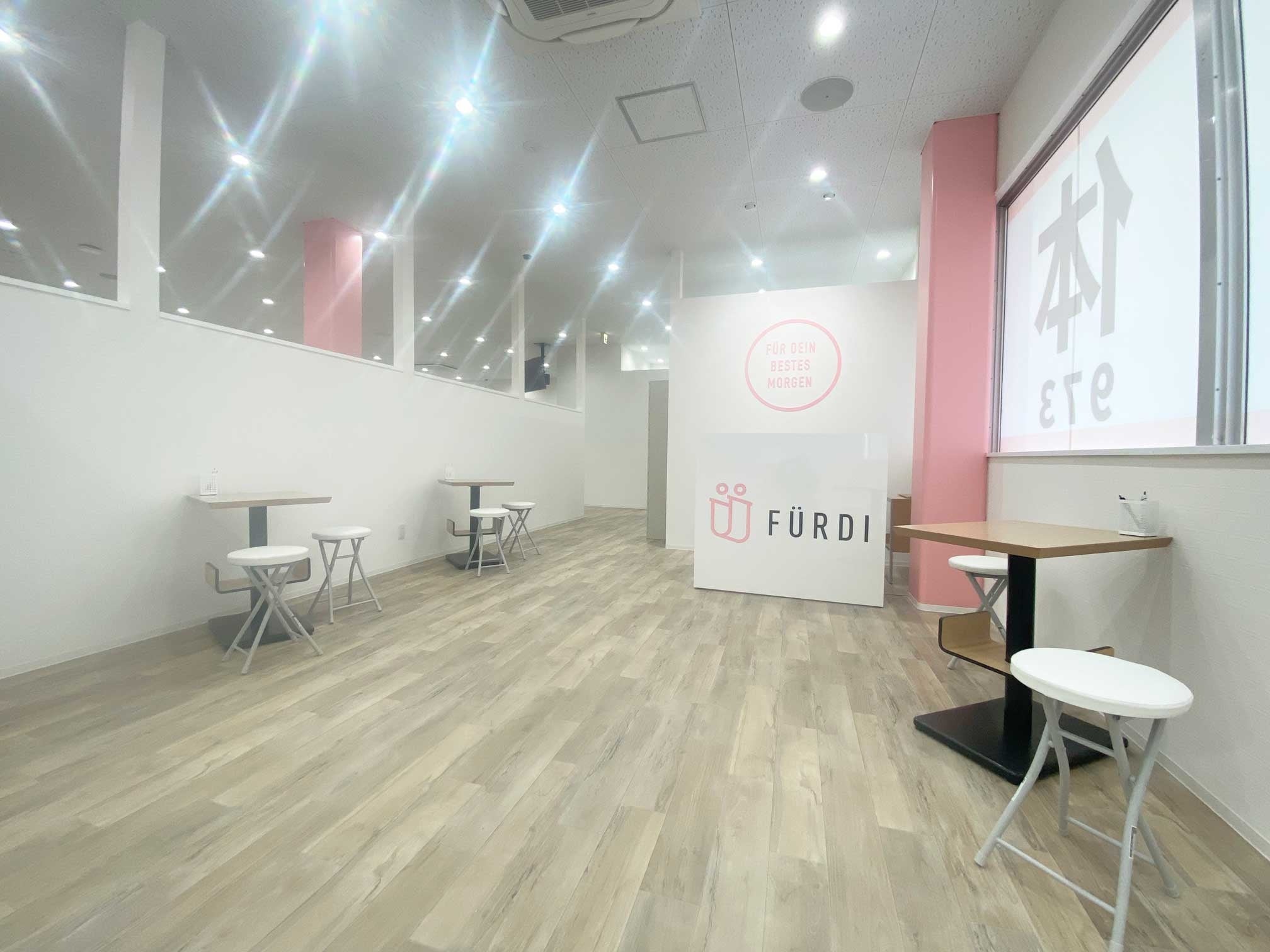 カウンセリングスペースで定期的にカウンセリングを行い、目標に合ったメニューに調整・変更いたします.