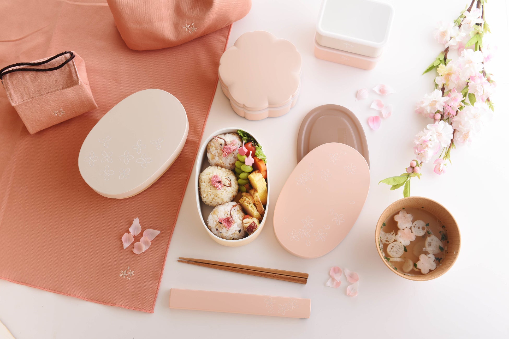 日々のランチタイムに彩りを添えるパステルカラーの抗菌弁当箱が登場です 株式会社サブヒロモリのプレスリリース 日々のランチタイムに彩りを添えるパステルカラーの抗菌弁当箱が登場です 株式会社サブヒロモリのプレスリリース