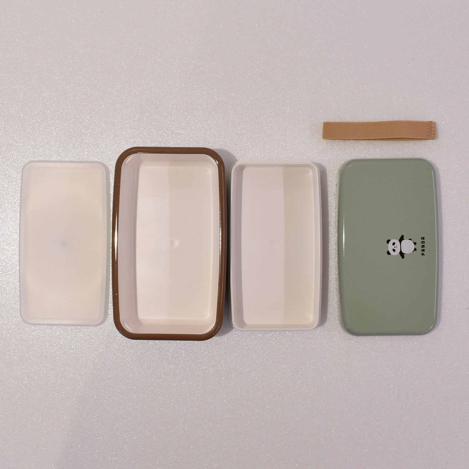 上段は中ブタ付き。ランチベルト付き。本体上下段に抗菌加工が施されています。