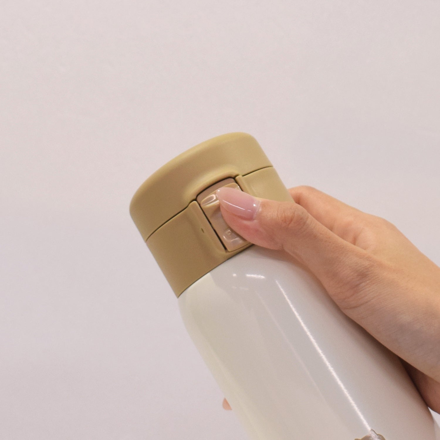 ワンプッシュで水分補給