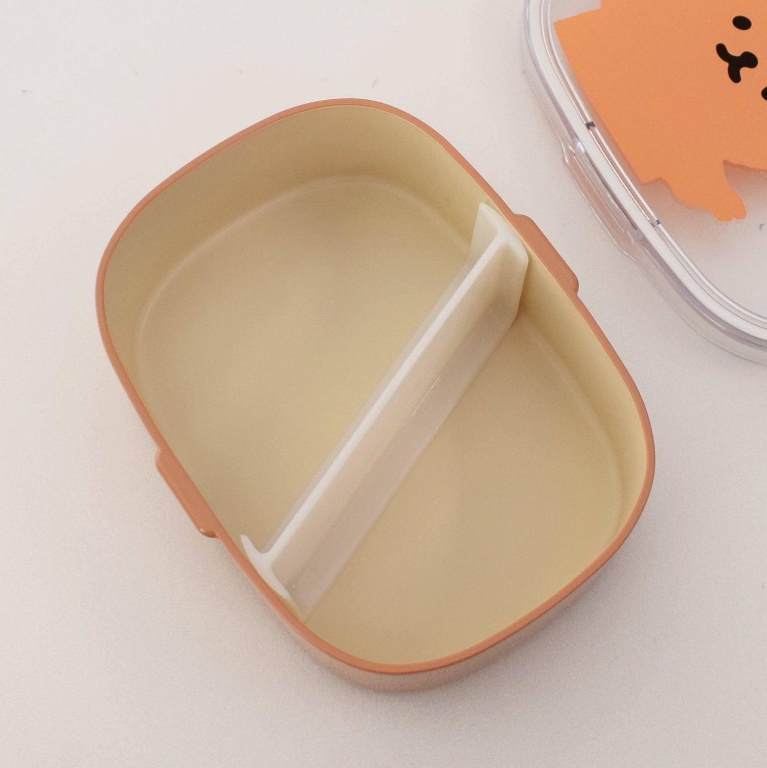 角Rがついて洗いやすい形状。