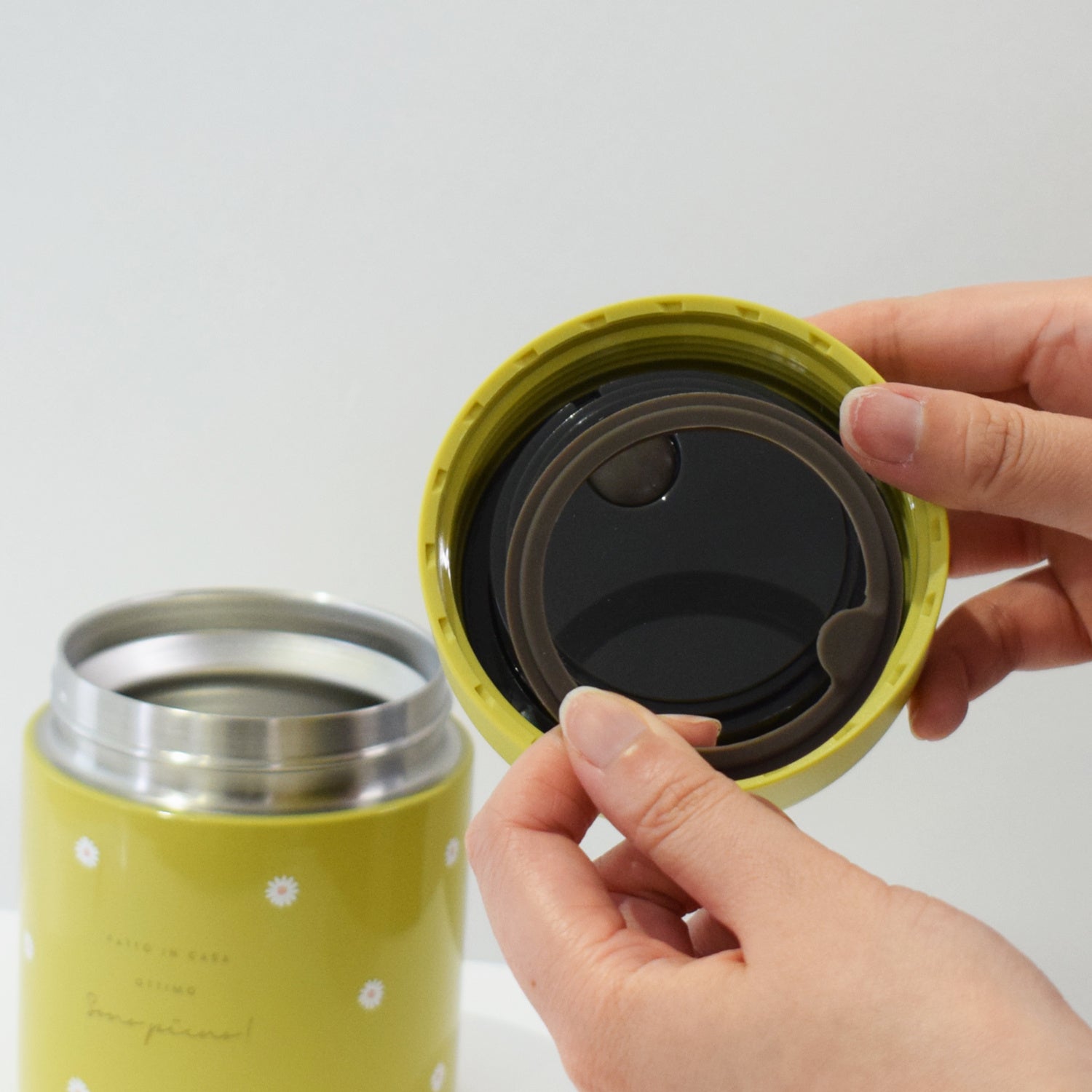 フタにはパッキン付き