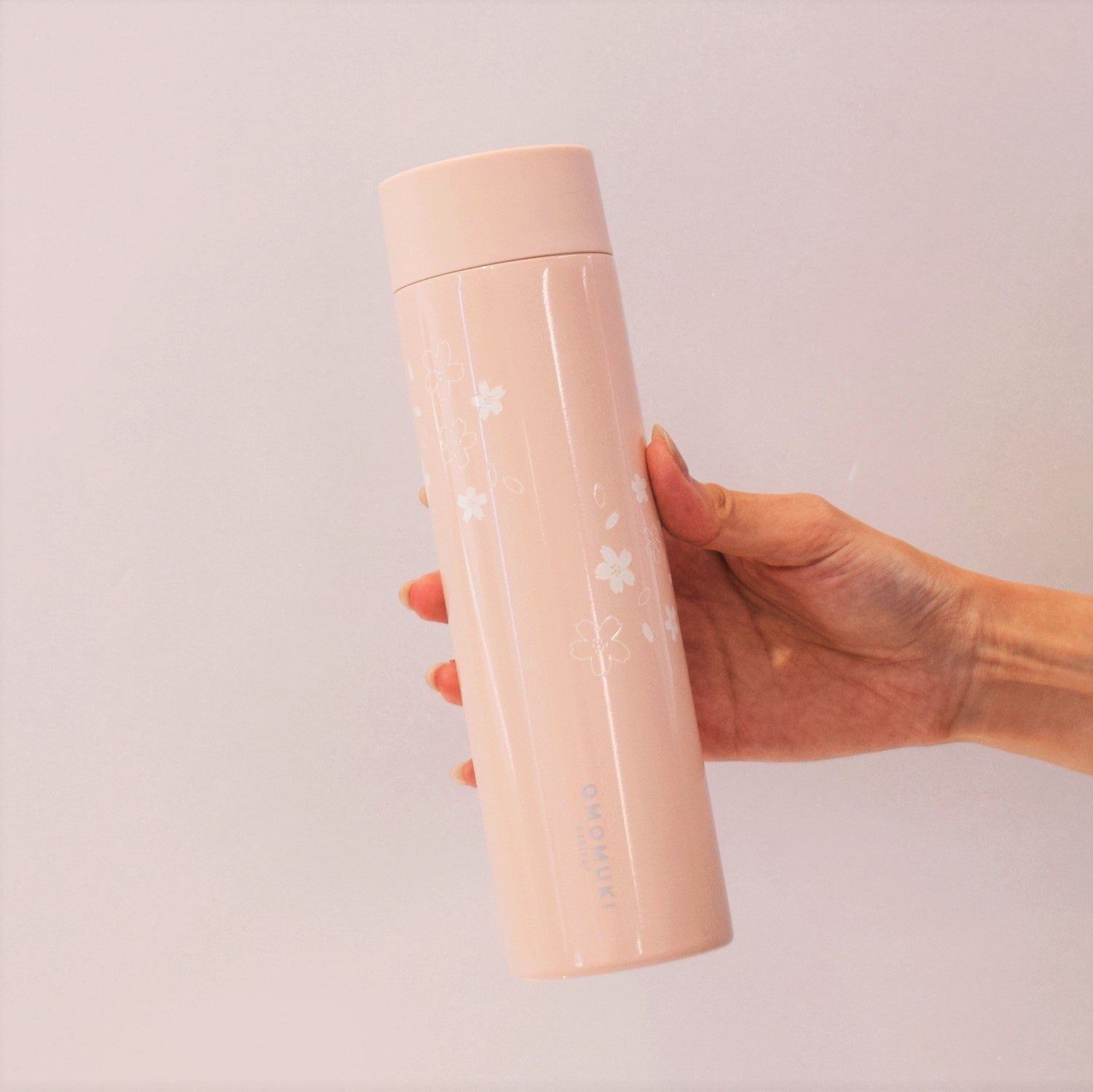 スリムなボトル