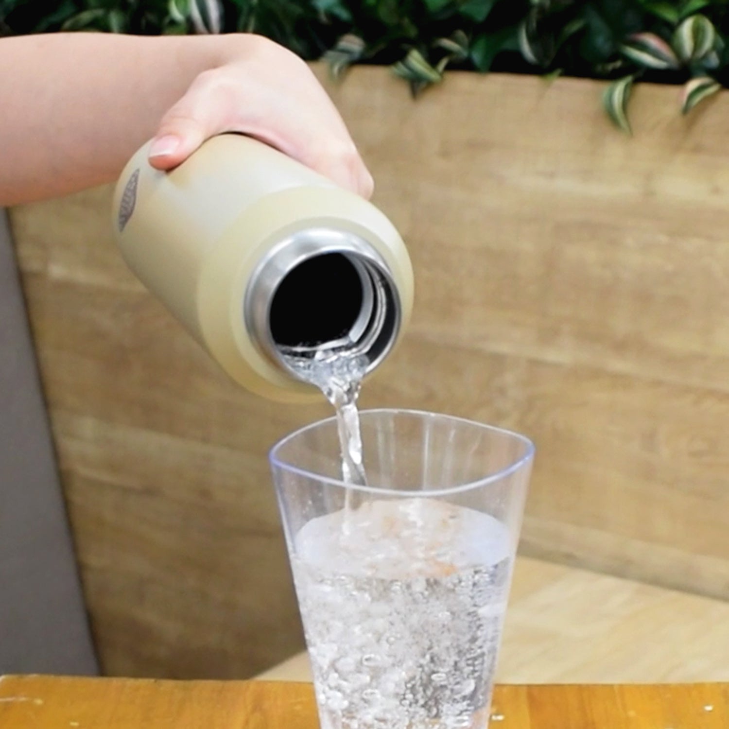 炭酸対応のステンレスボトル