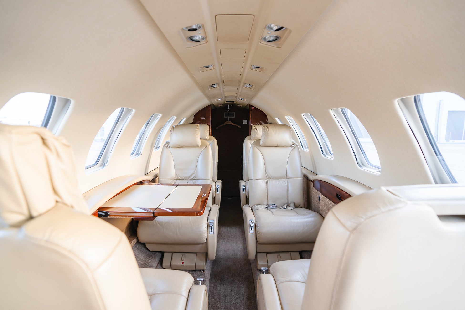 プライベートジェットCJ2+内装