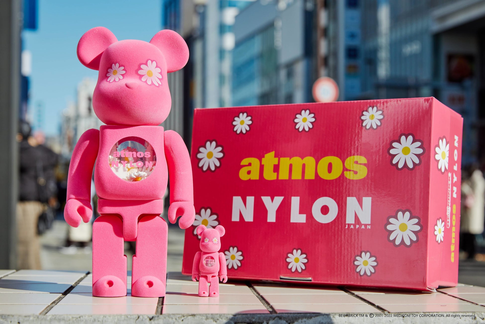 Atmos Pinkより雑誌nylonとコラボレーションしたピンクのbe Rbrick が1 29 Sat より発売 Foot Locker Atmos Japan合同会社のプレスリリース Atmos Pinkより雑誌nylonとコラボレーションしたピンクのbe Rbrick が1 29 Sat より発売 Foot Locker Atmos Japan合同会社のプレスリリース