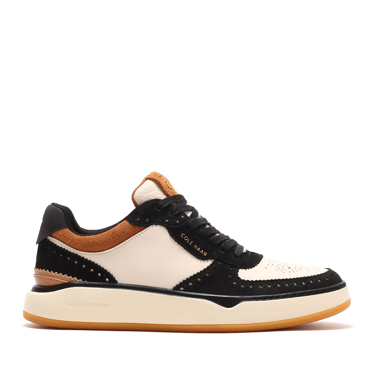 atmosよりCOLE HAANの定番モデル2型に別注をかけた、“LUX CRIB