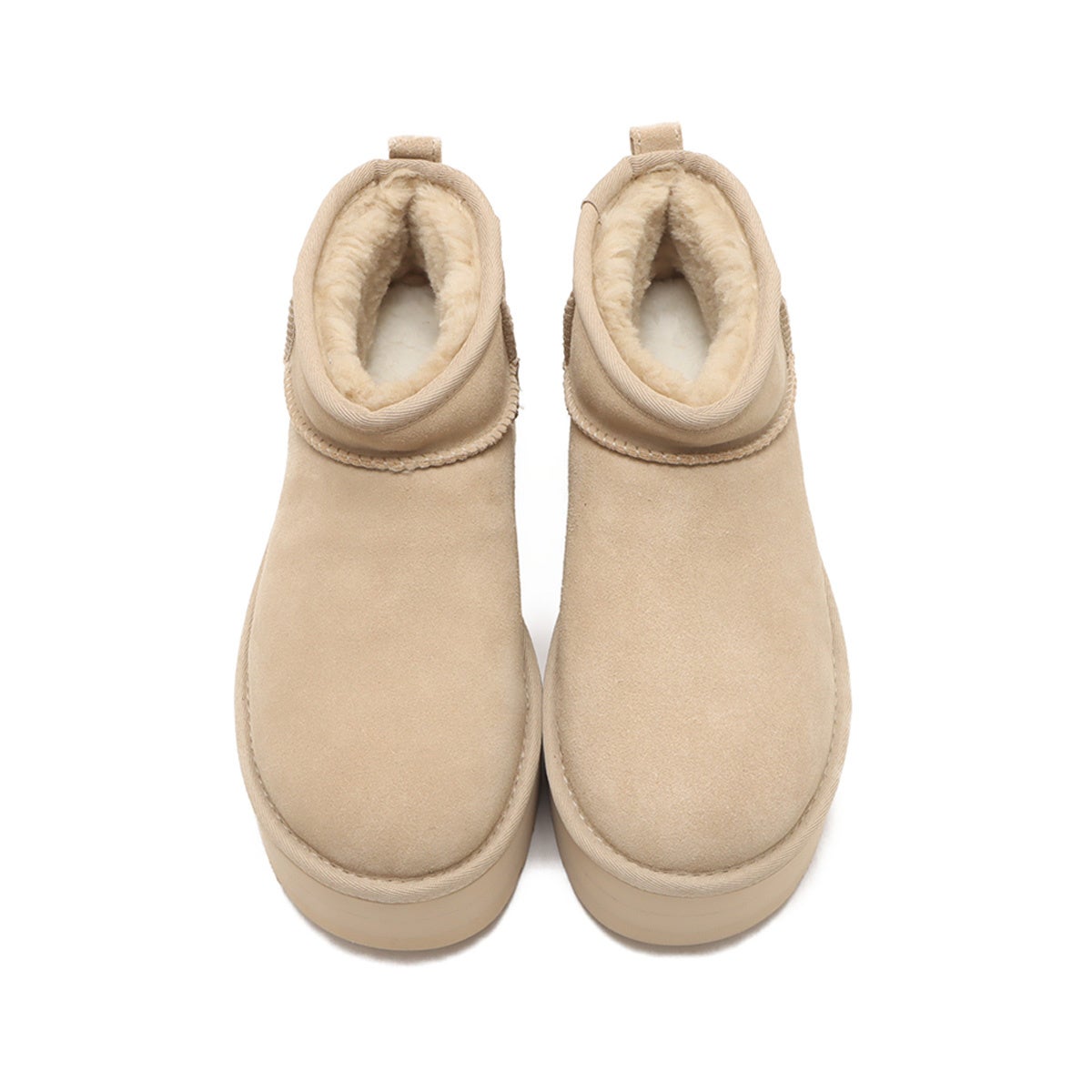 これからの季節に大本命のUGG®大人気ブーツ“Classic Ultra Mini