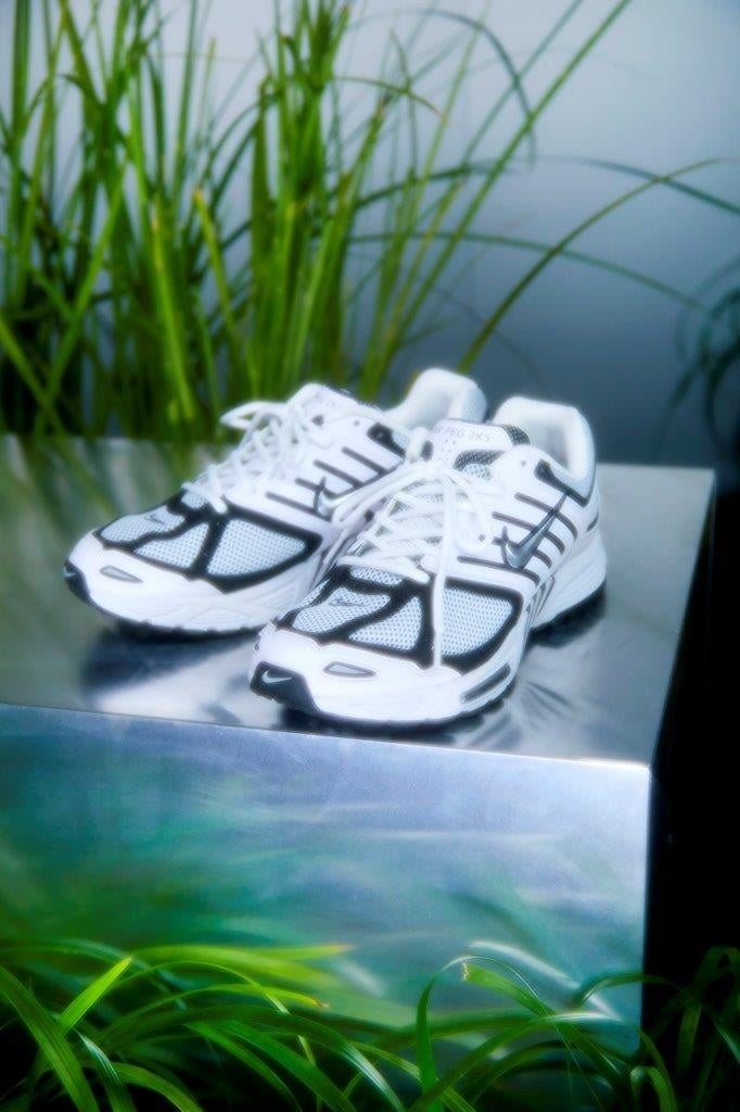 PRESS RELEASE【NIKEがAIR PEG 2K5として ”AIR PEGASUS 2005”の