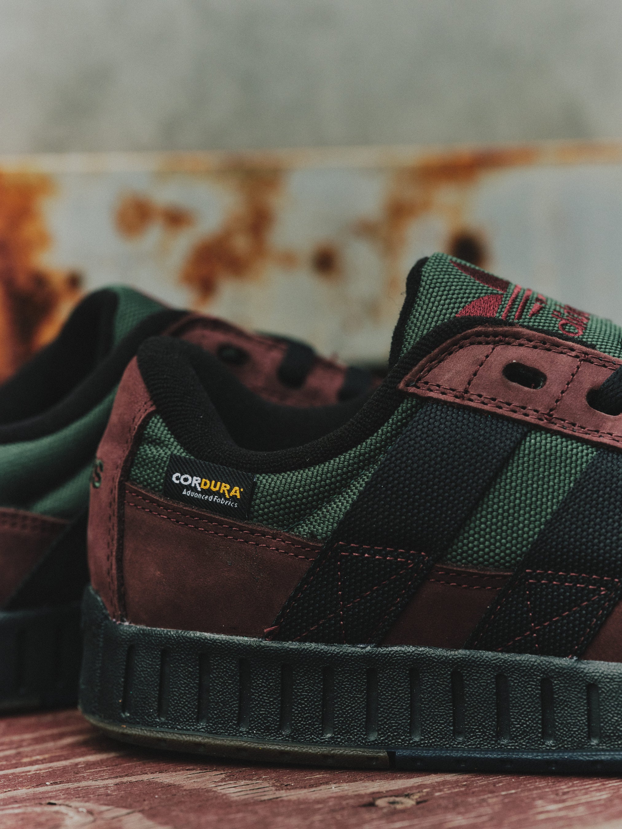adidas ロースーツ LWST atomos 28.0 ビーブロ アディダス ロースーツにアトモス別注カラー “ビーブロ”が登場