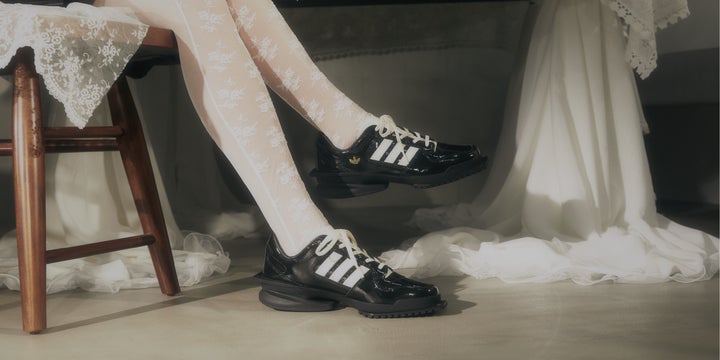 adidas Originals」の注目モデル『FORUM CUBISM W』より「atmos pink adidas Originals」の注目モデル『FORUM CUBISM W』より「atmos pink