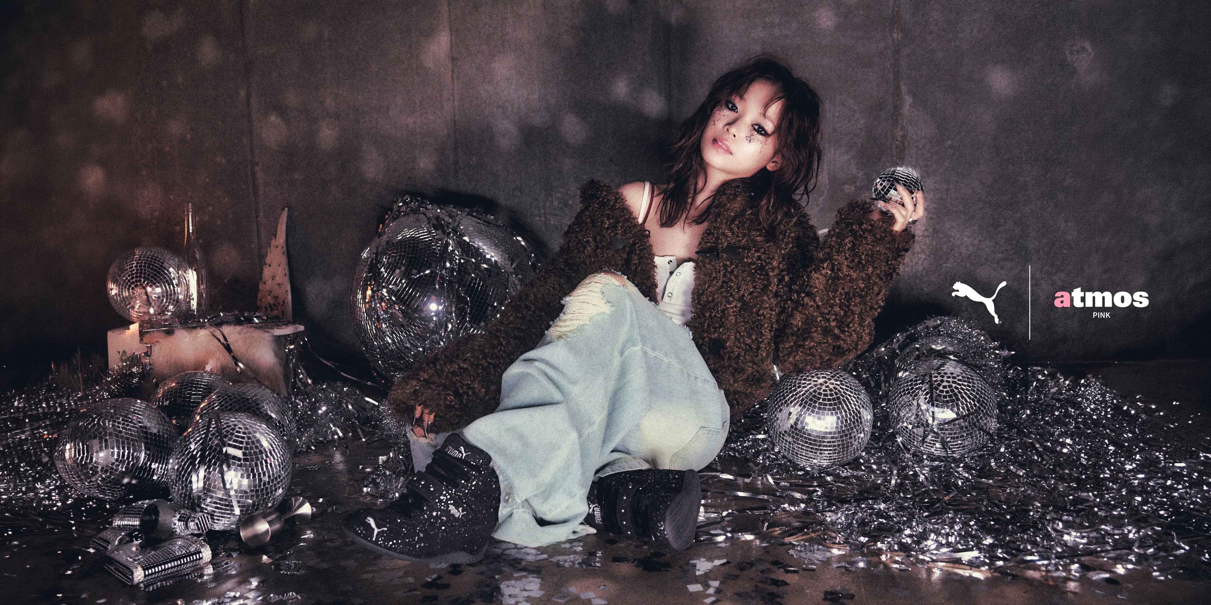 「atmos pink」と「PUMA」のコラボレーションモデル​『PUMA SPEEDCAT MIRROR BALL by atmos pink』 が登場​
