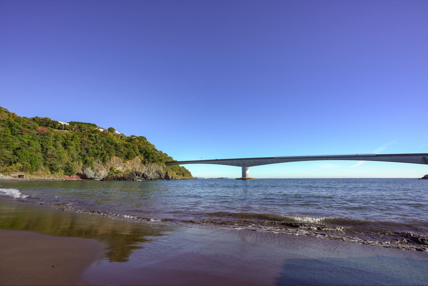 真鶴にある別荘周辺の海辺