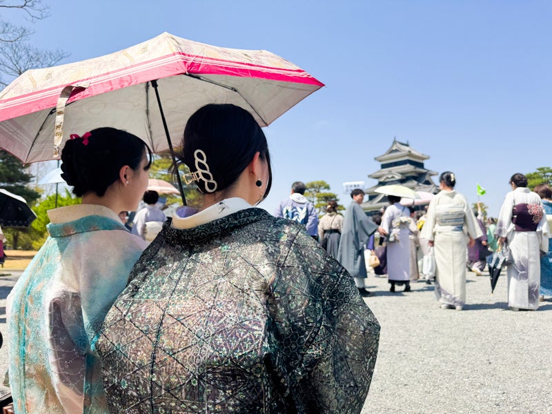 たちばな松本店主催イベント「第4回 目指せ!!きもので100人松本城!」が開催されました! たちばな松本店主催イベント「第4回 目指せ!!きもので100人松本城!」が開催されました!
