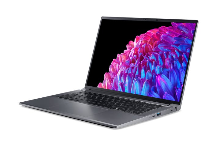 NVIDIA® Studio対応、クリエイター向け軽量AIノートパソコン 「Swift X NVIDIA® Studio対応、クリエイター向け軽量AIノートパソコン 「Swift X