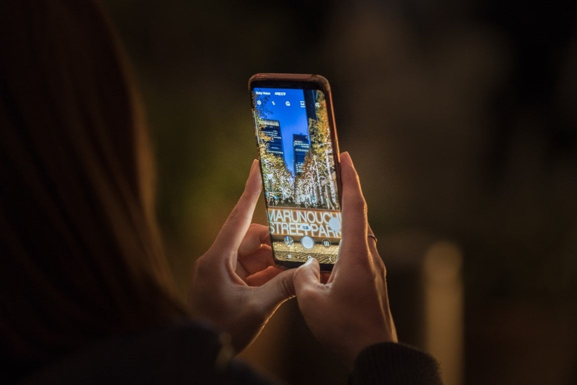 作品：「手の中の光輝く街」　植田 堅朗