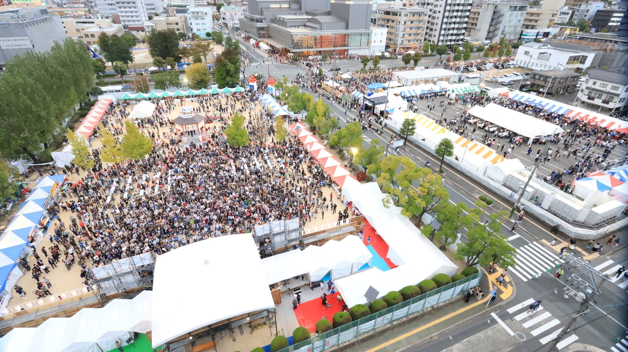 活動歴および当時の関連ビジュアル記録