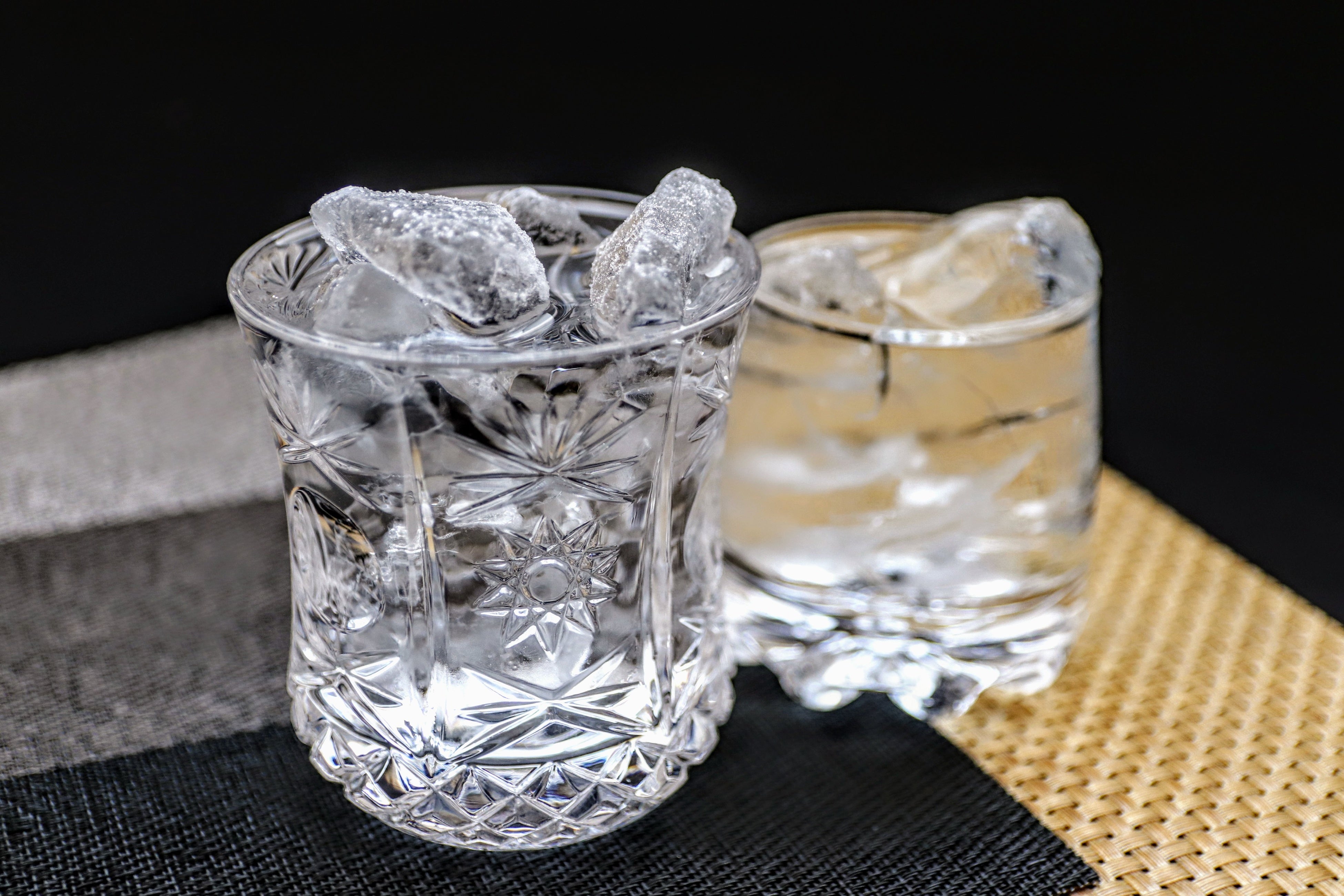 (写真：焼酎水割り／提供：鹿児島県販路拡大・輸出促進課)