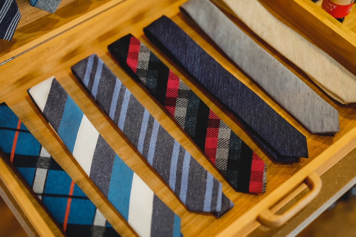 写真：ネクタイ／提供：富士吉田市