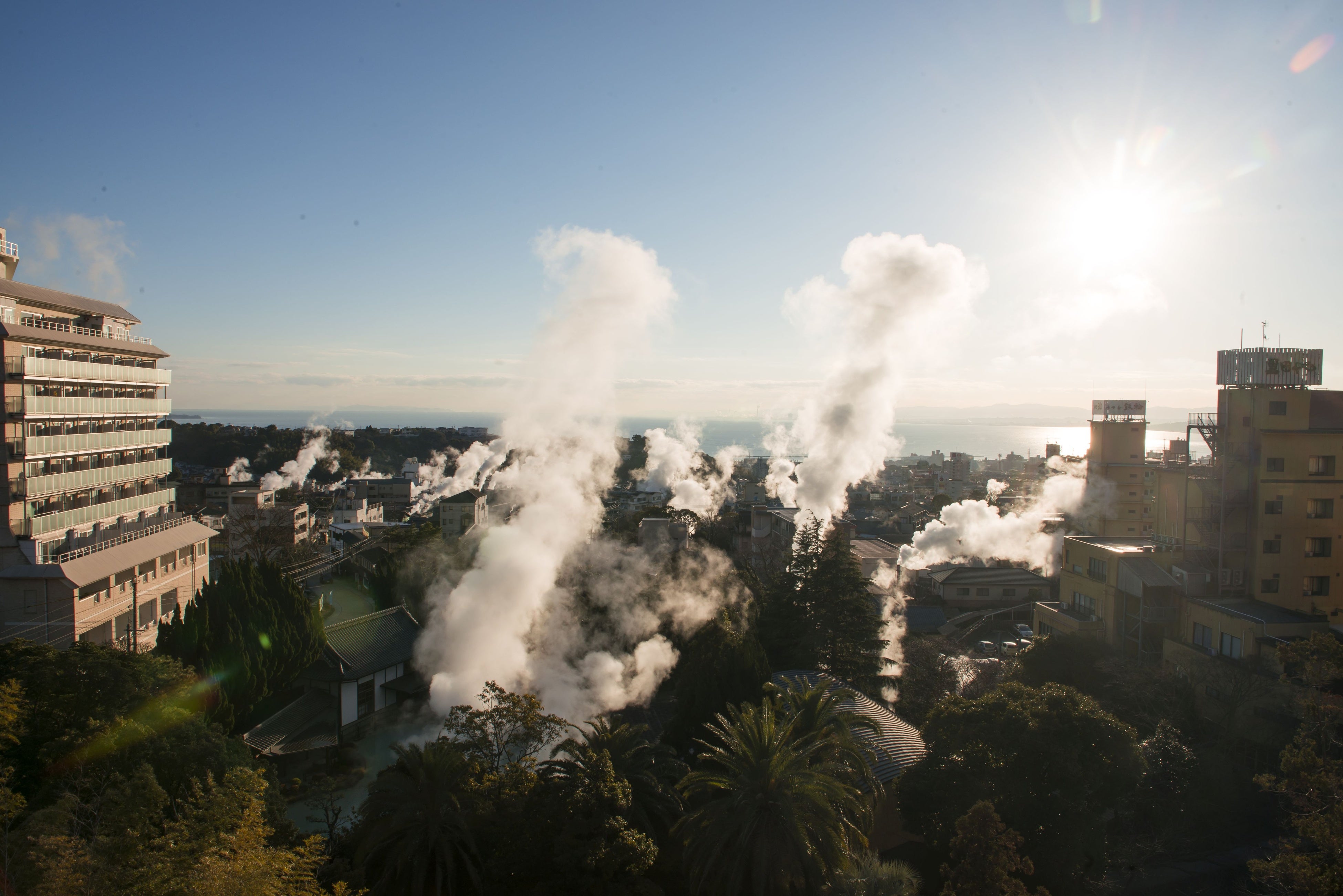 写真：別府市　湯けむり／提供：大分県広報広聴課