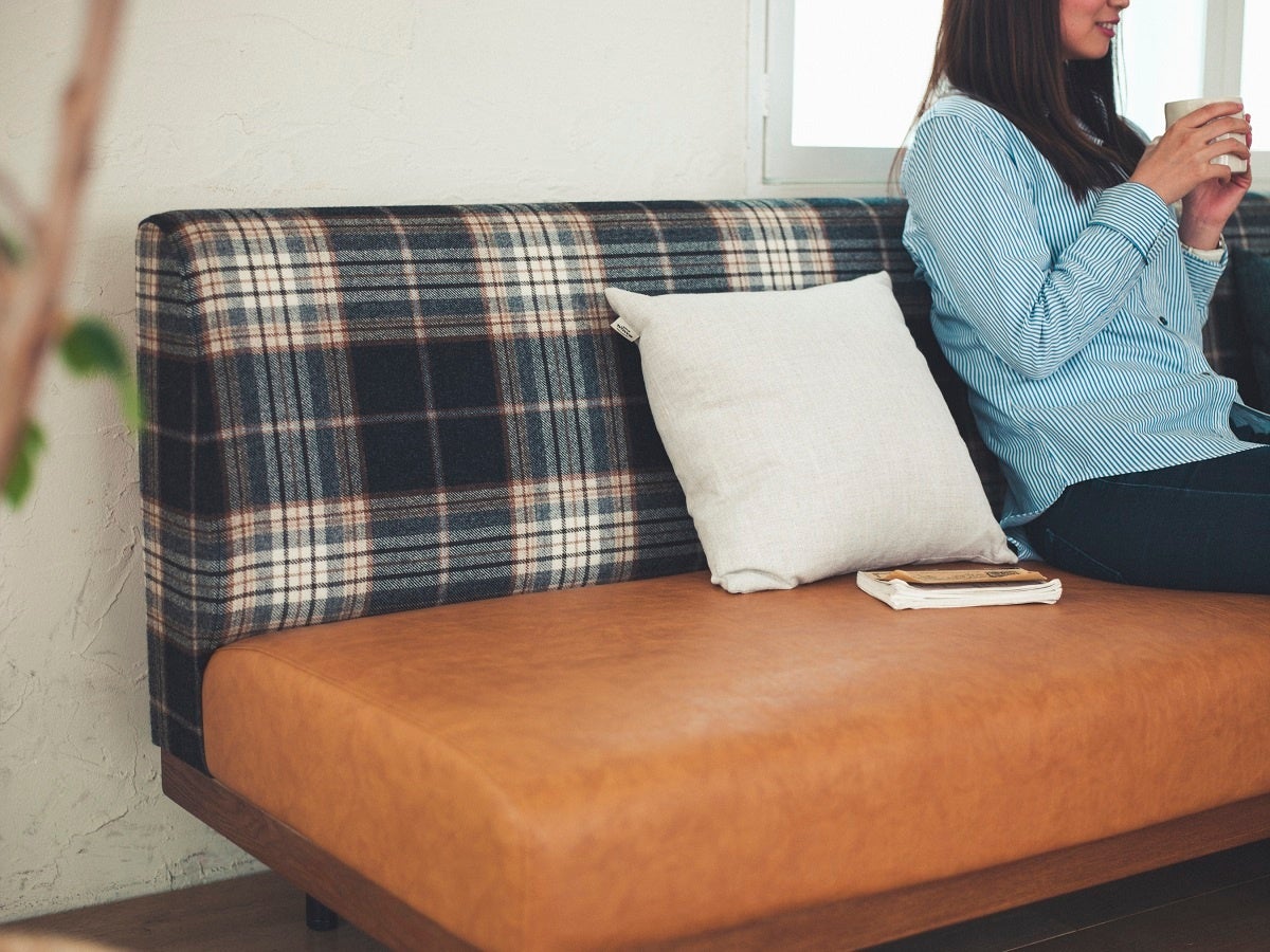 MANUALgraph　LOMOND TARTAN　二人掛けソファ　片肘付き LOMOND TARTAN ｜ 3-Seater – ソファ専門ブランドMANUALgraph