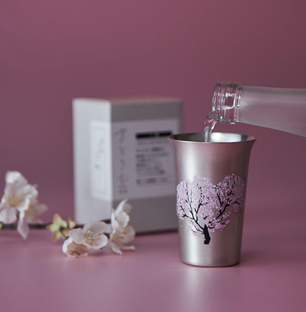 G7 新潟財務大臣・中央銀行総裁会議にて、温度で色づく「まどろむ酒器