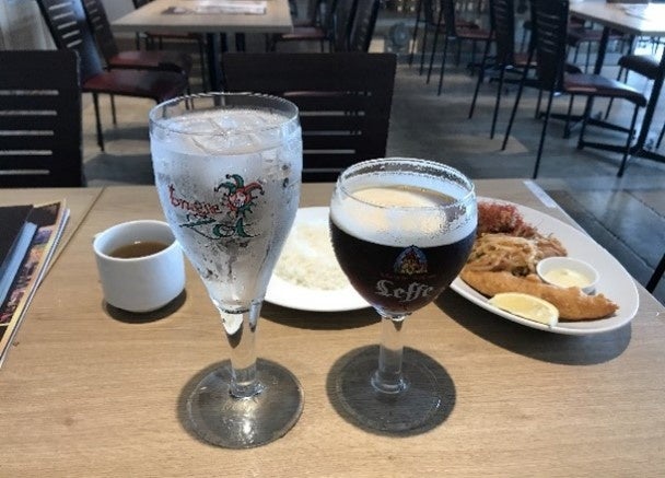 実証実験で配膳した料理やビールなどのドリンク類