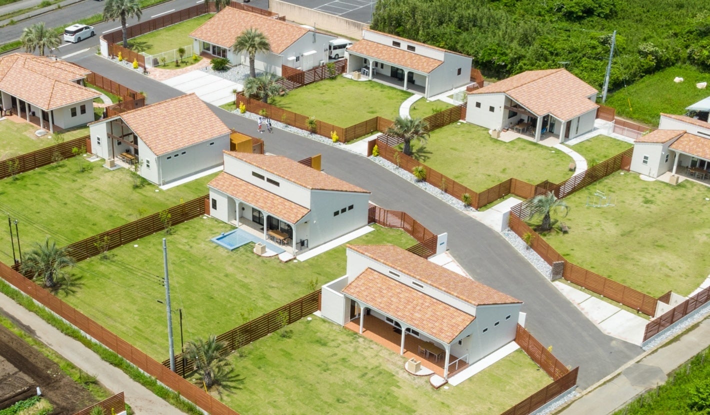 全棟100坪以上の天然芝ドッグラン完備