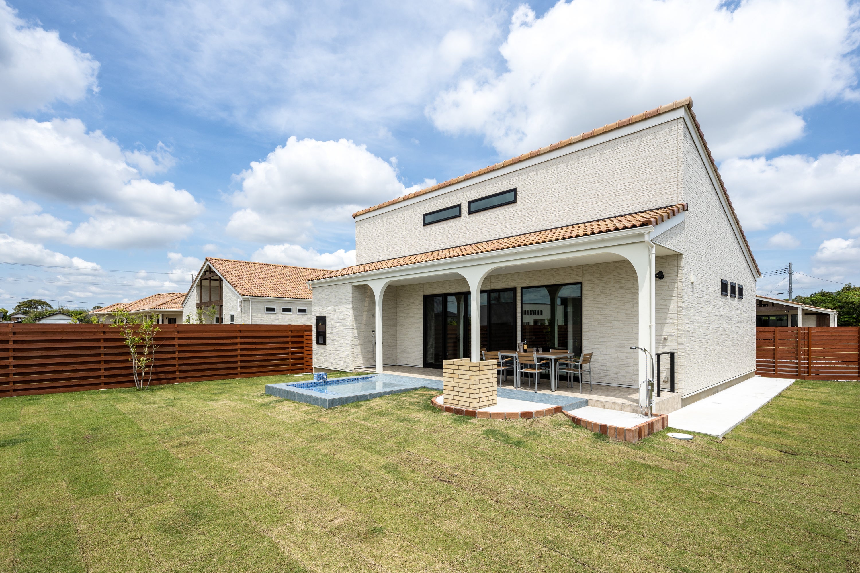 SEA ドッグプール付き