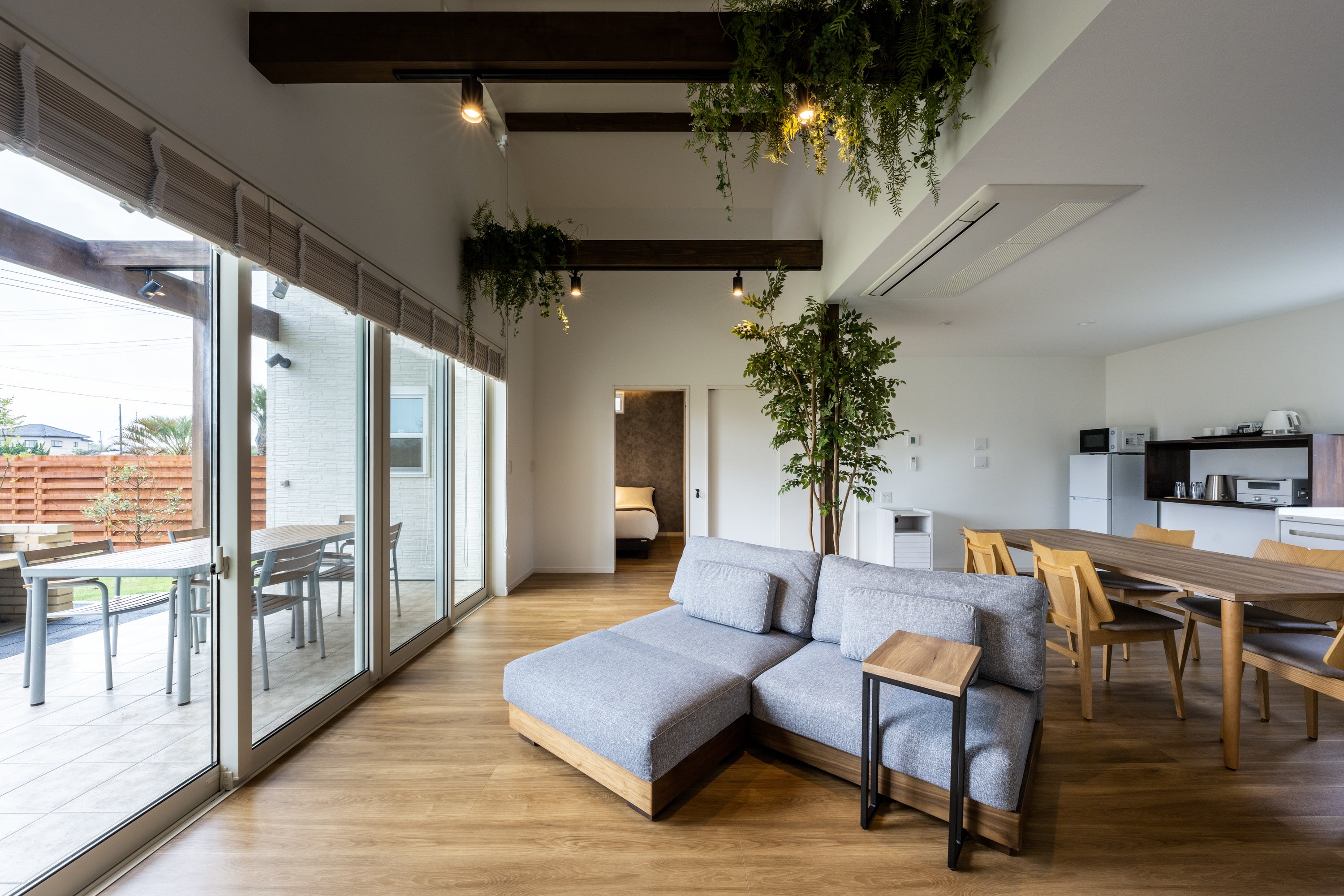 RYOKU 施設内外に多様な植栽