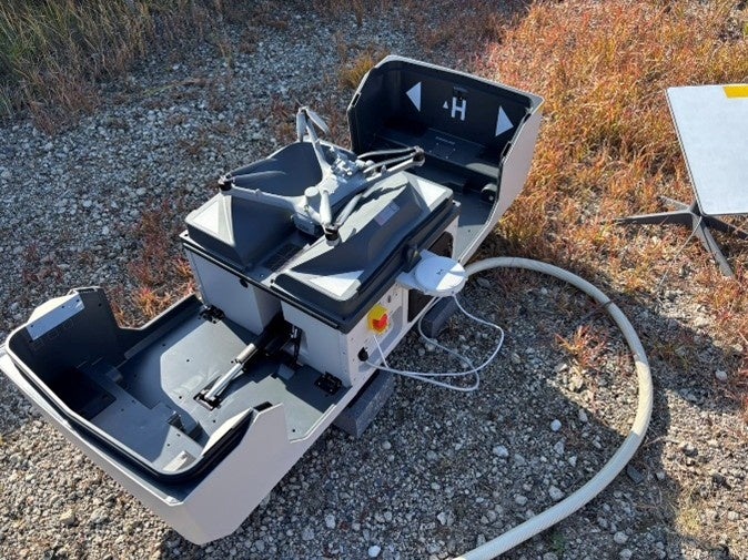 太陽光発電施設の深刻な「ケーブル盗難」対策へ 自動航行ドローンと遠隔監視による「次世代無人警備システム」の実証実験を開始 | 株式会社旭テクノロジーのプレスリリース