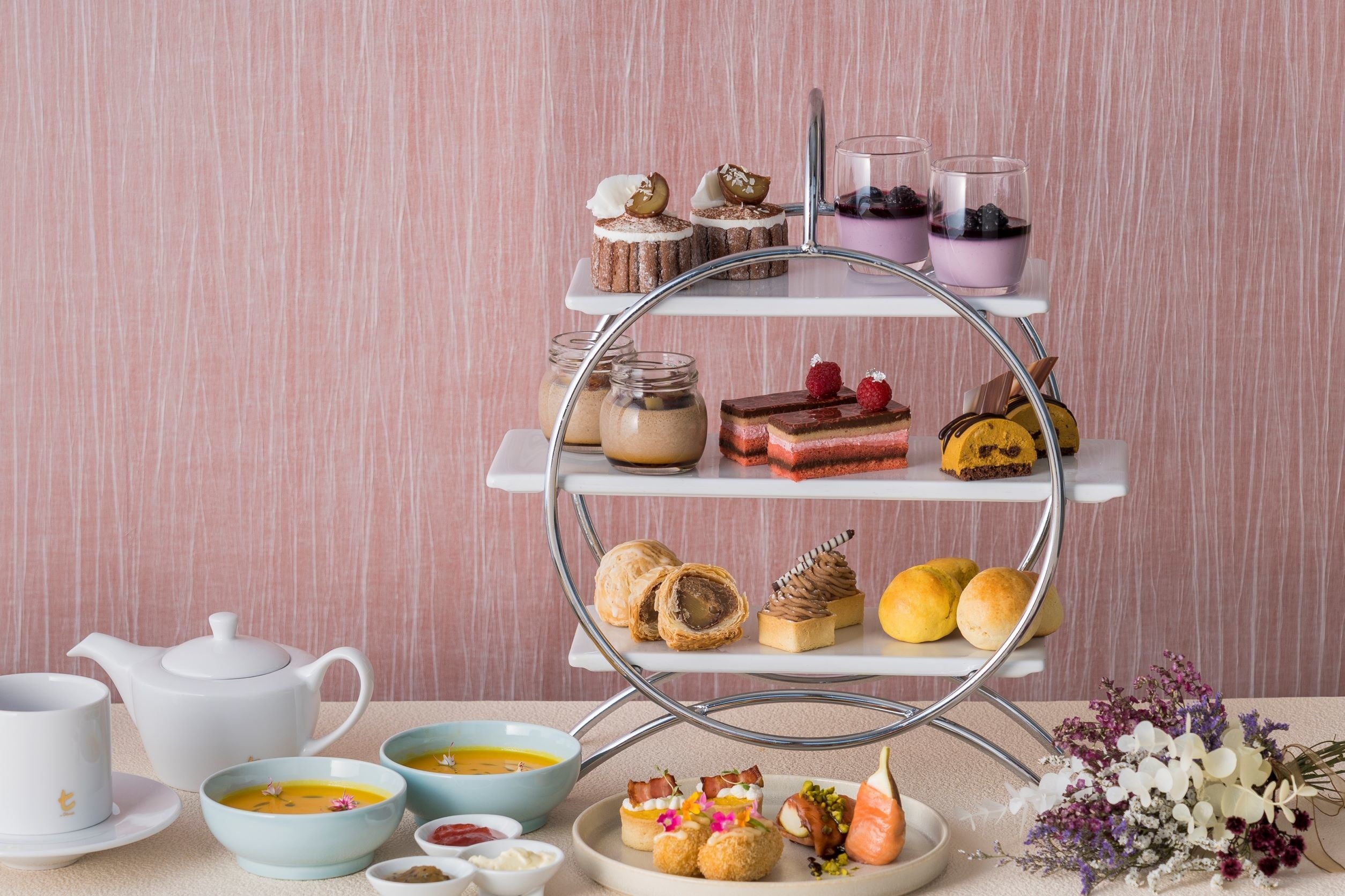 天空のアフタヌーンティー　オータムスイーツ　イメージ