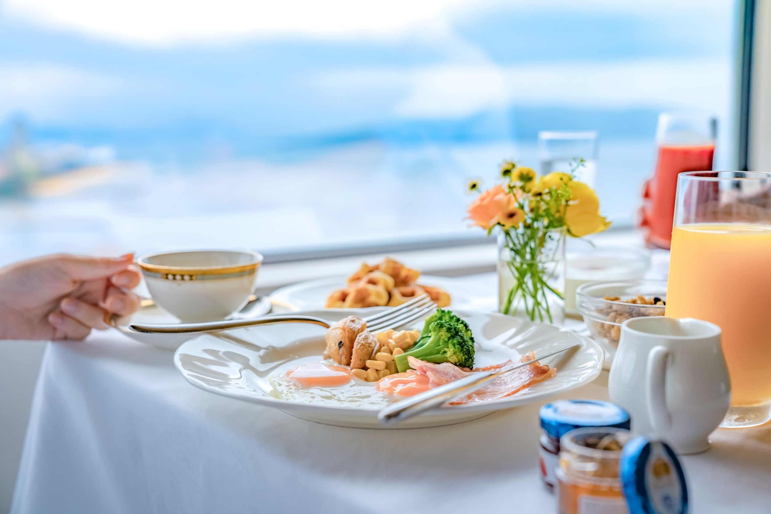 朝食ルームサービス　イメージ