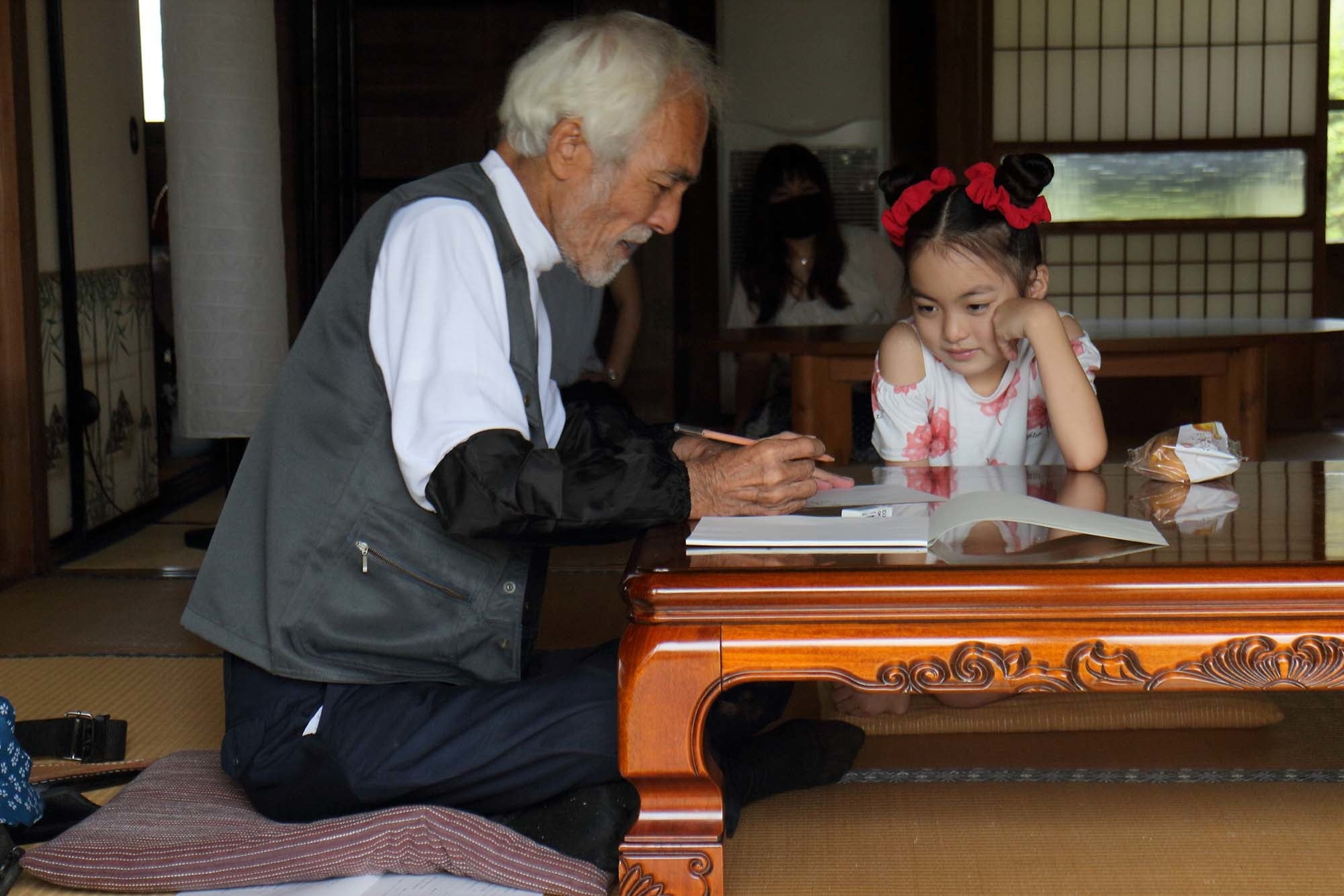 諸江亮監督『うちのじいじは字が書けない』より