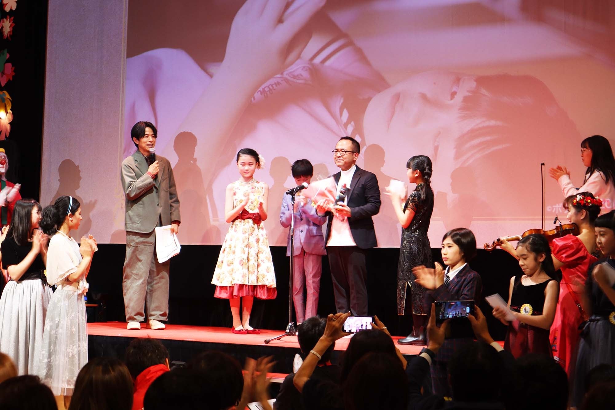 クロージングセレモニーでの授賞発表時