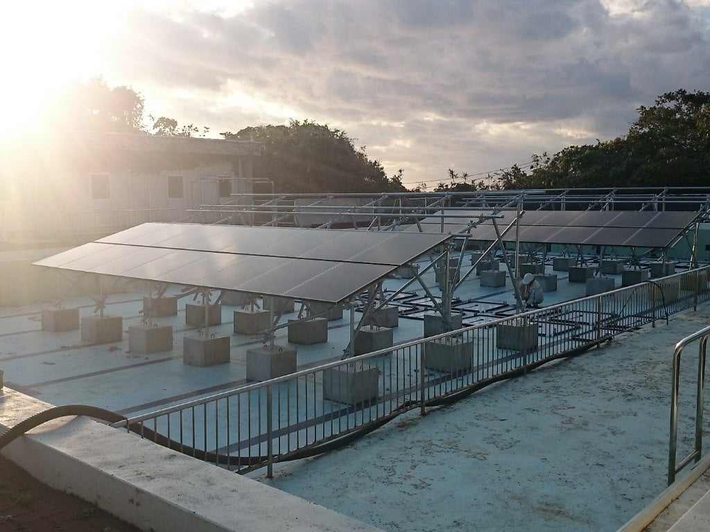 学校蔵の太陽光パネル