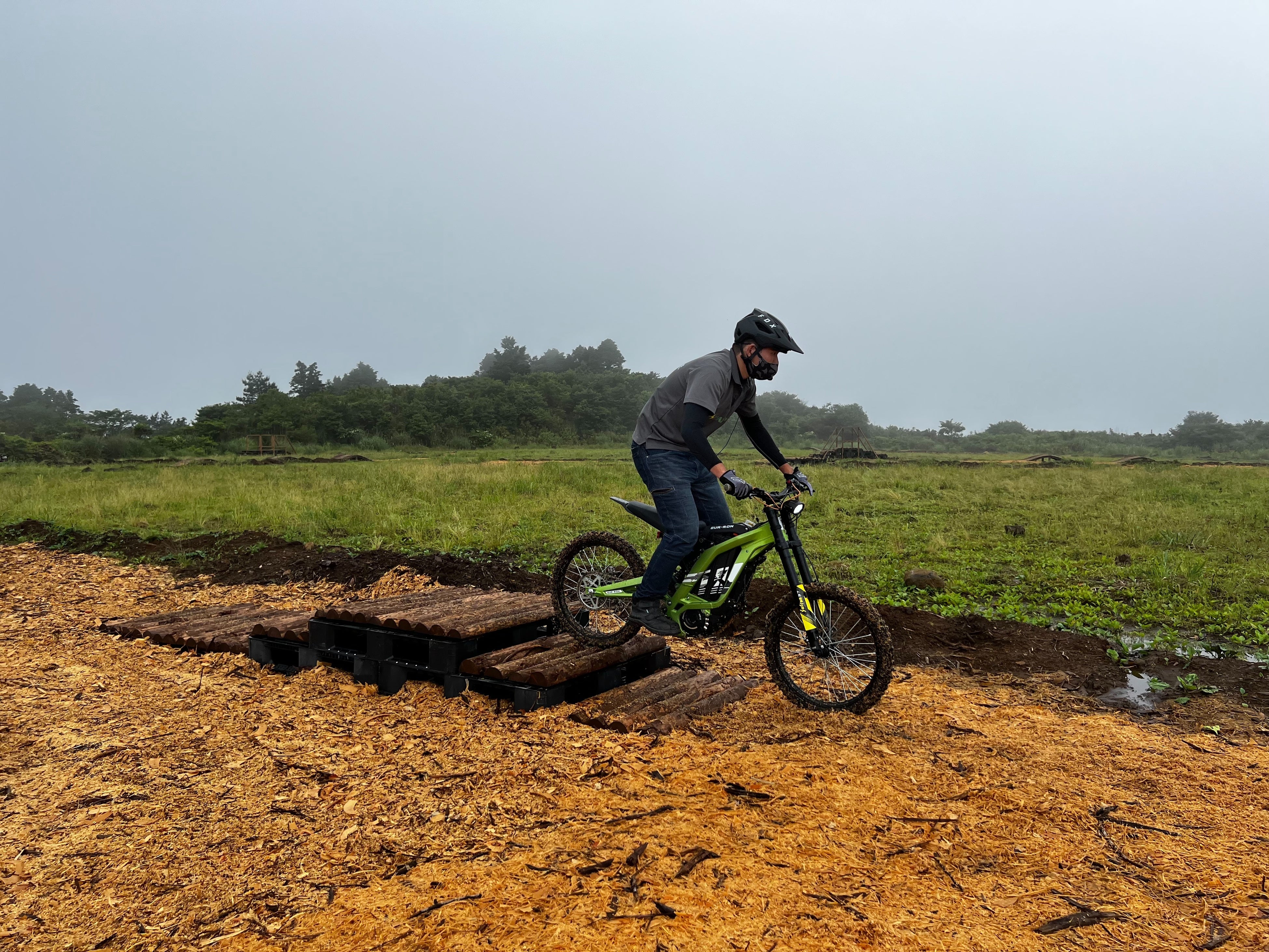 パレットトレイル