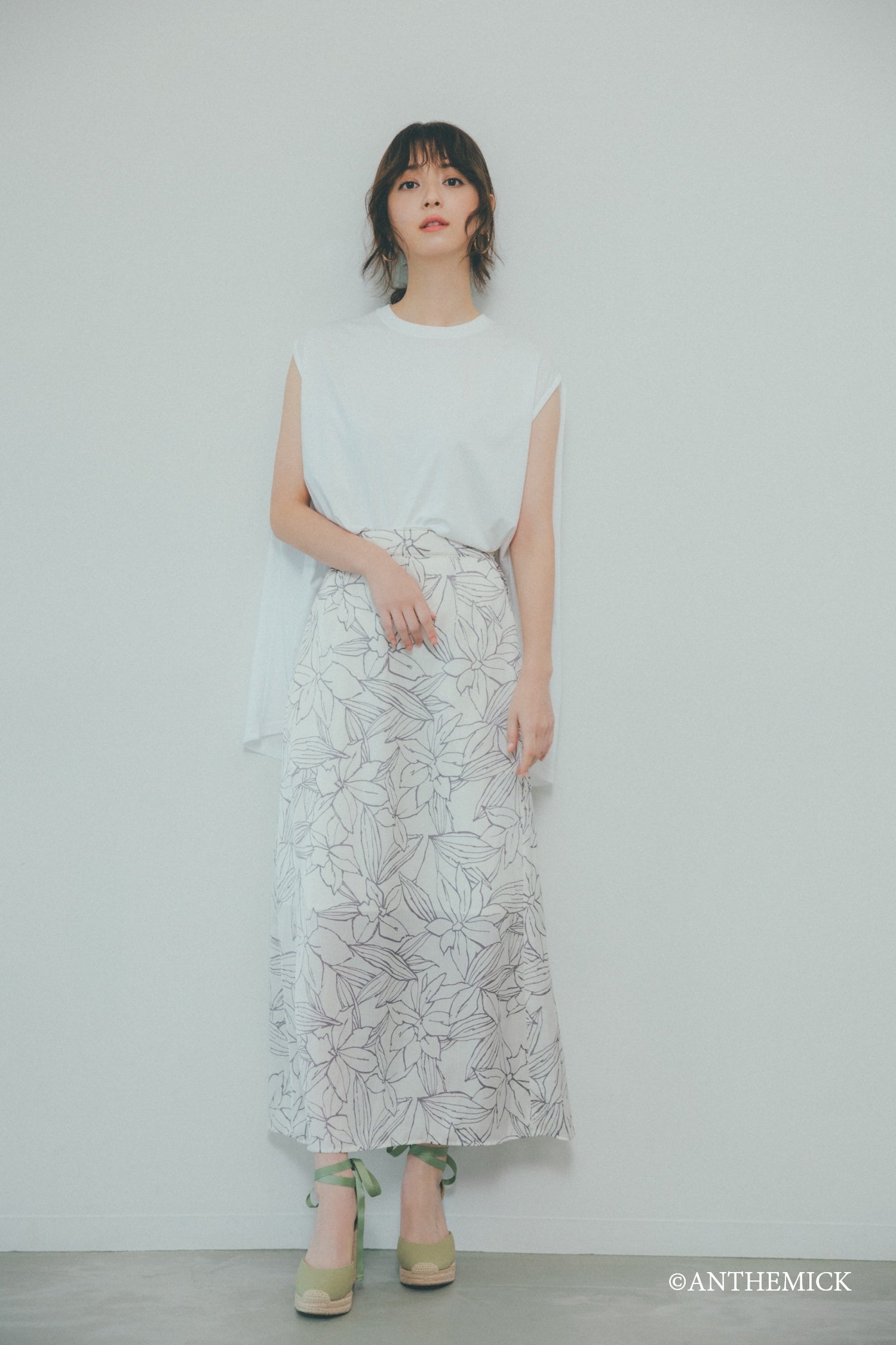 ダニエラアンドジェマ　佐々木希着用　新品未使用　25cm 雑誌の付録】佐々木希さん監修♡大人の2WAYスマホショルダー | 4yuuu