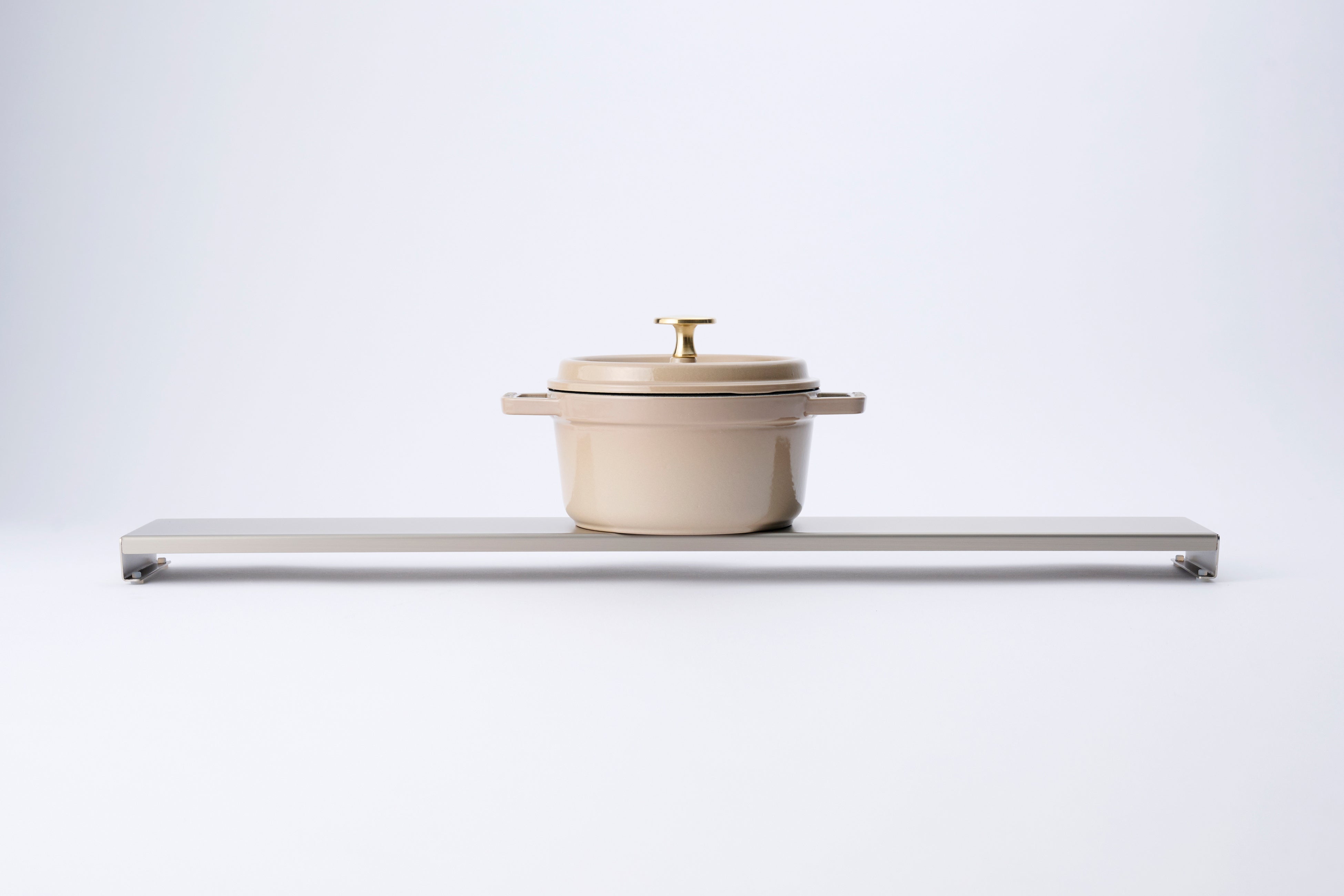 耐荷重20kg（端部）で重たい鍋もキープ