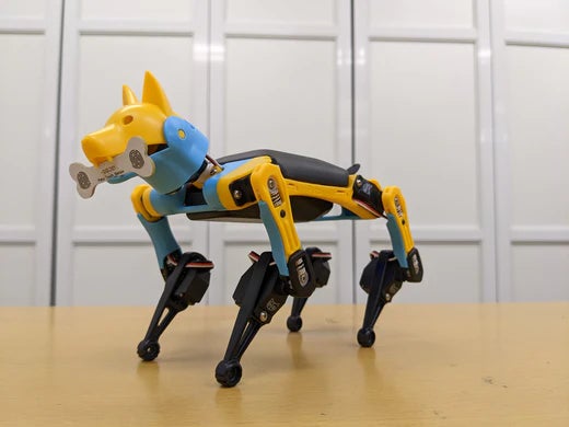 クラウドファンディングで人気を博した、手のひらサイズの犬型4 クラウドファンディングで人気を博した、手のひらサイズの犬型4