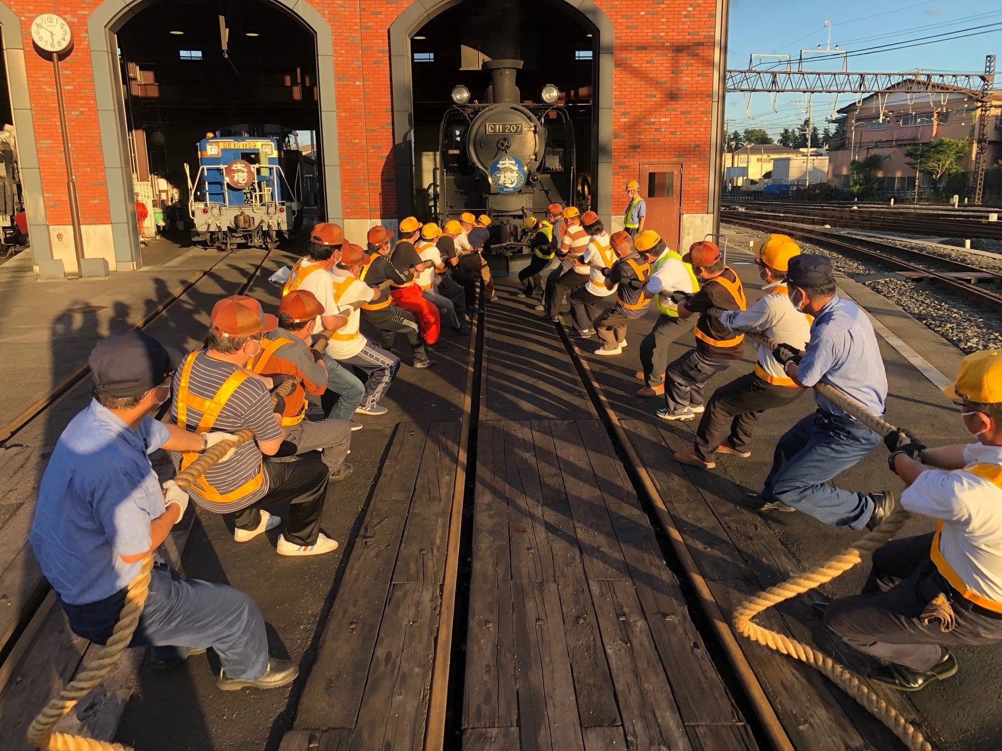 △ SL綱引き(イメージ)