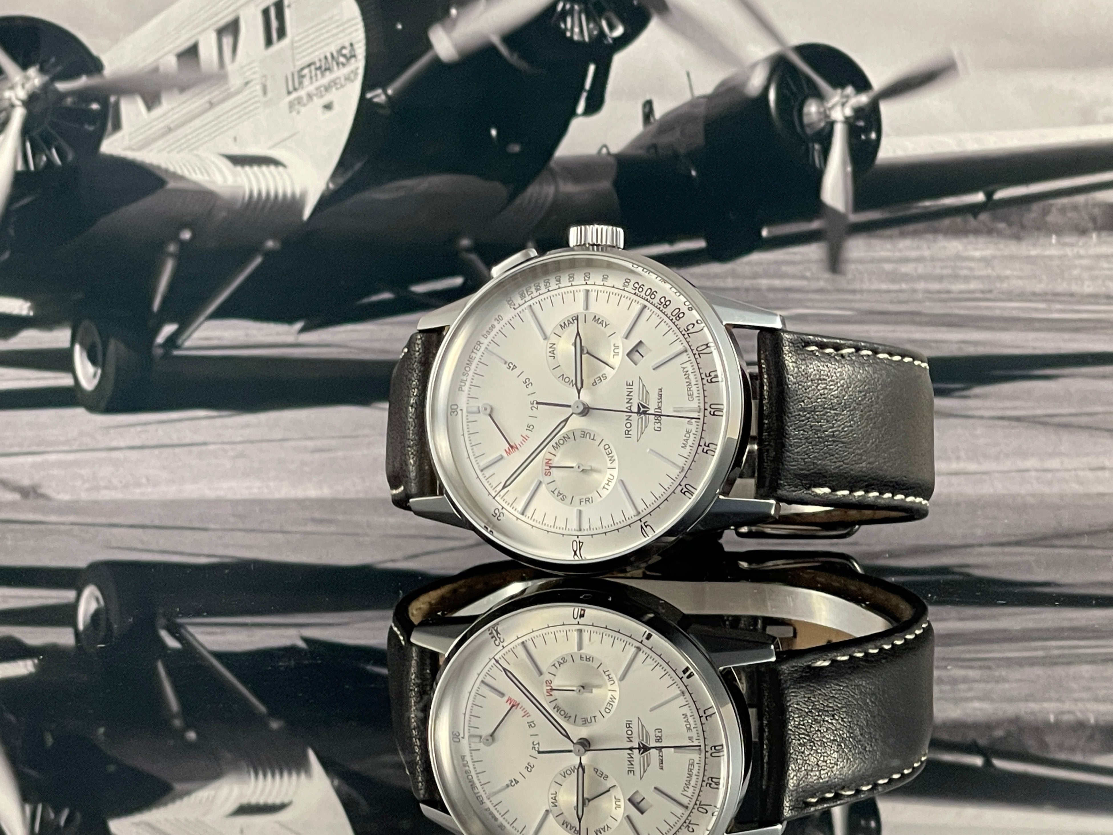 シルバー文字盤