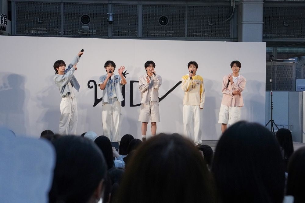 全員10代の日本人5人組ボーイズグループ・VIBYが北海道で自身初のセルフライブを開催!予想超える約800人が来場!