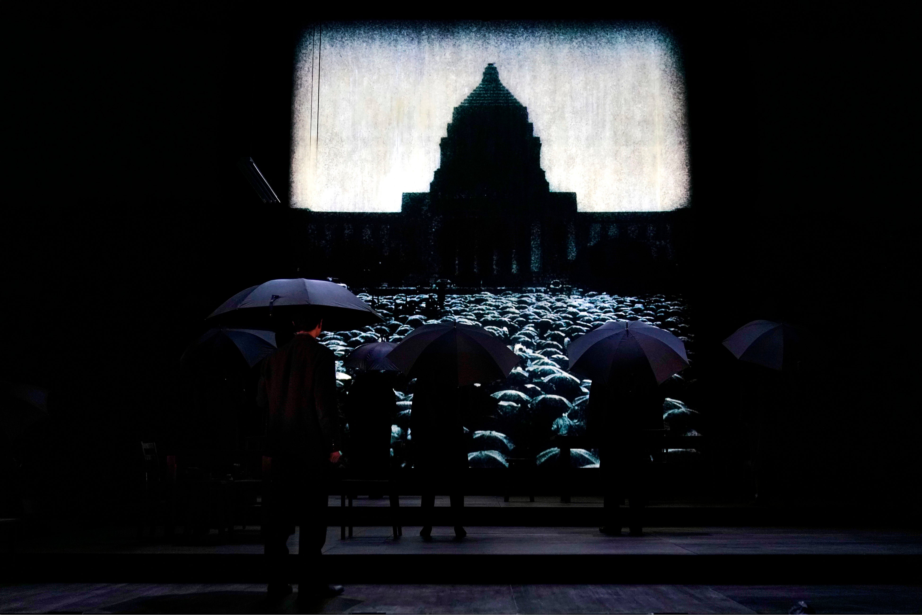 舞台「彼女を笑う人がいても」　撮影：細野晋司