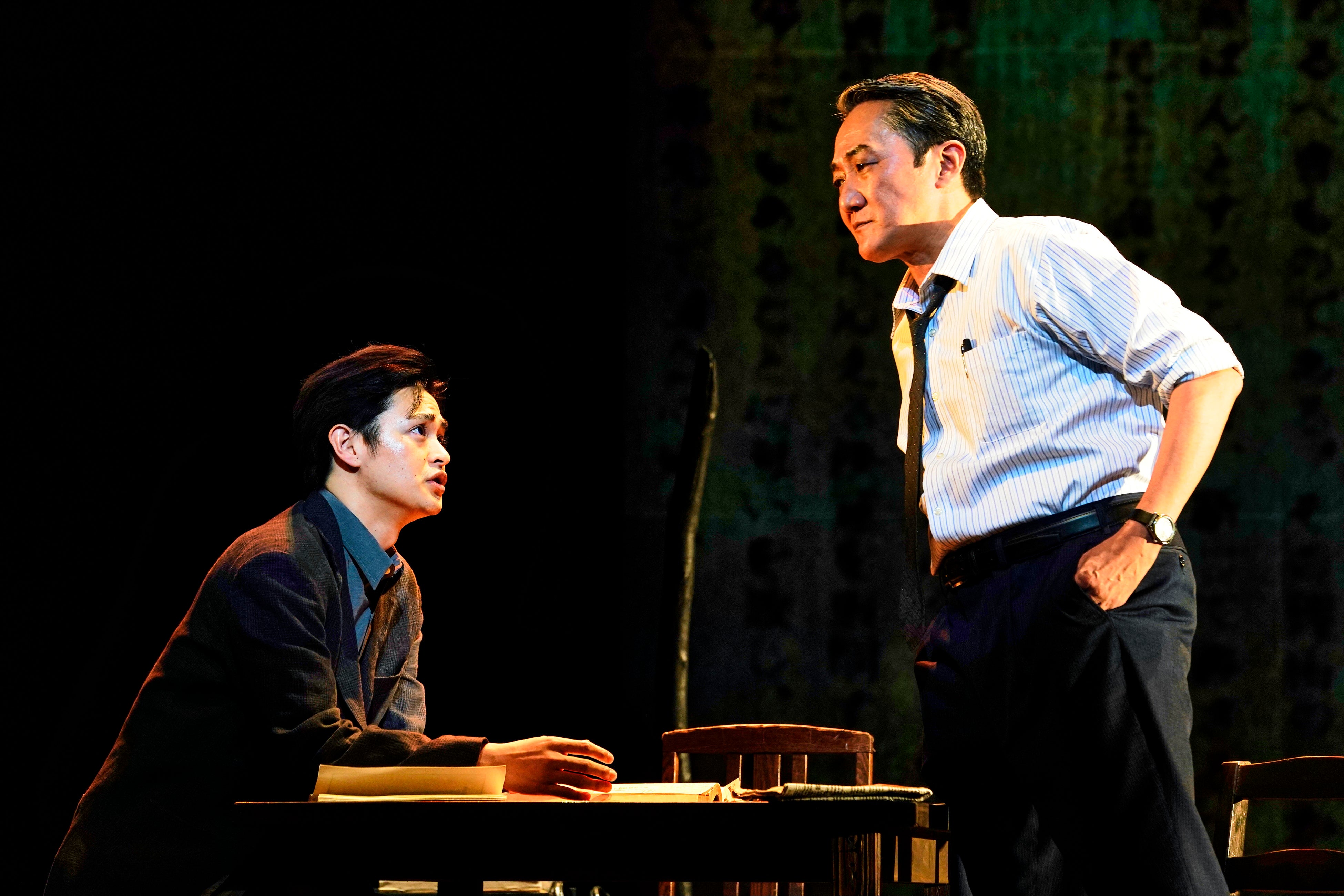 舞台「彼女を笑う人がいても」　撮影：細野晋司