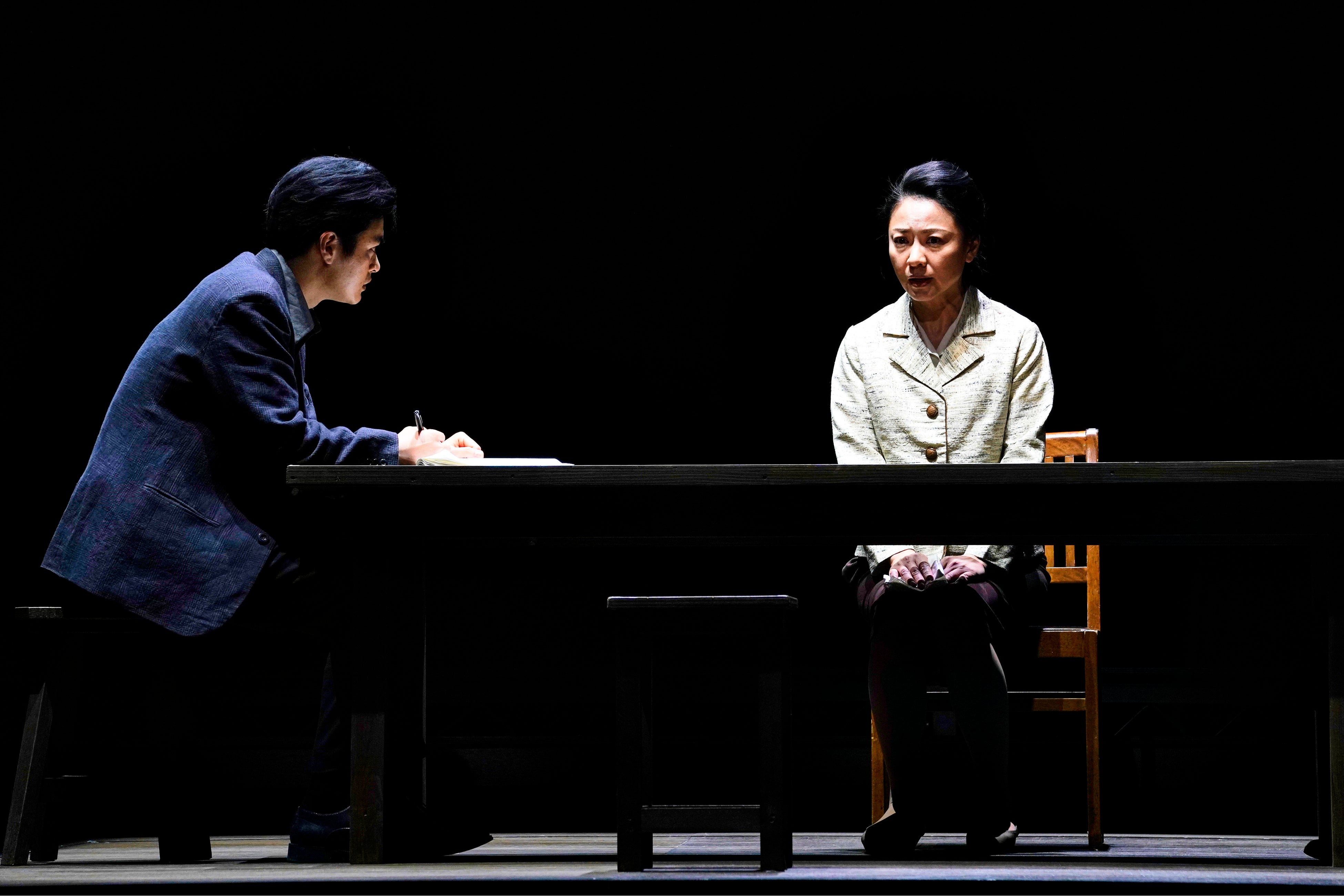 舞台「彼女を笑う人がいても」　撮影：細野晋司