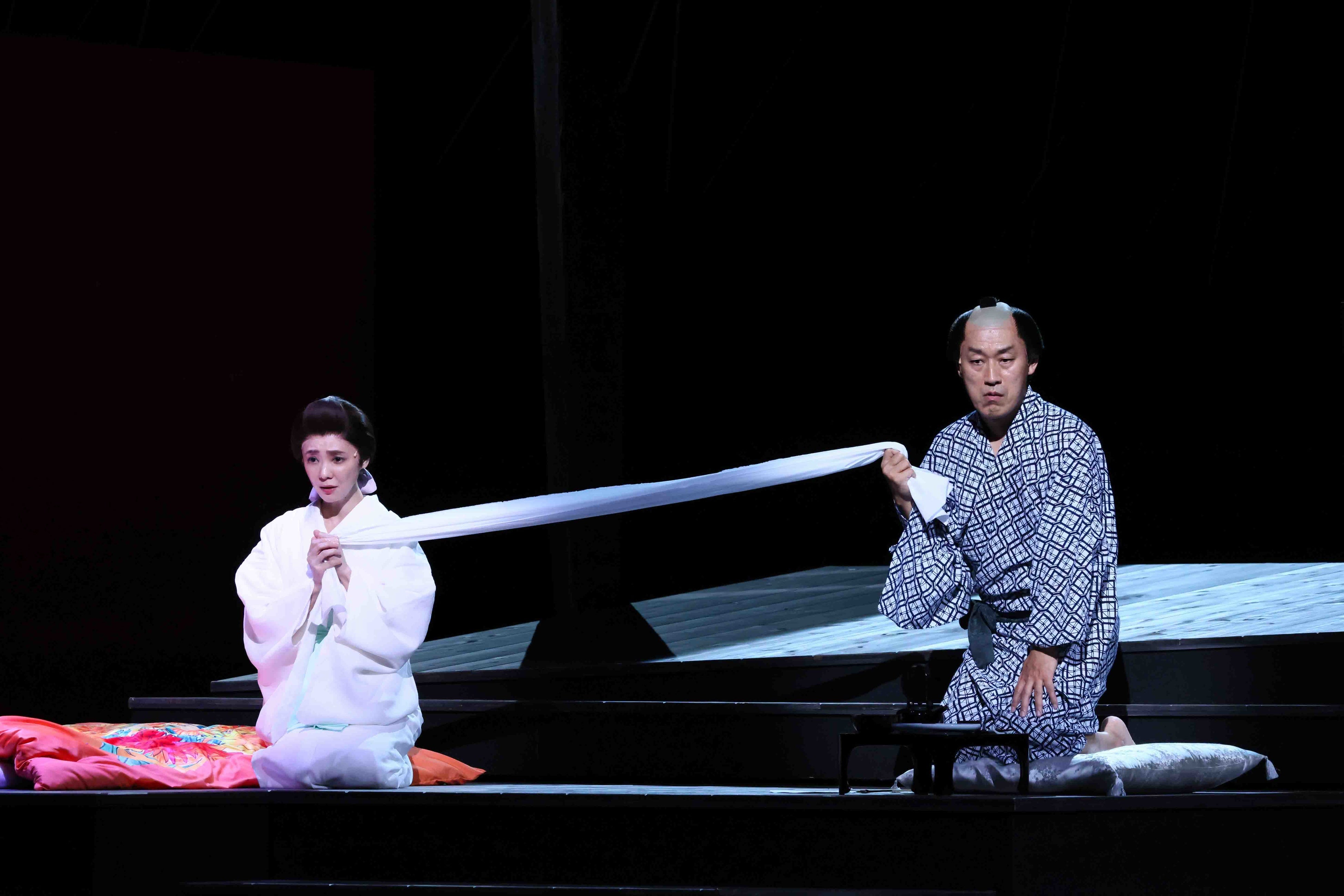 こまつ座『雨』　撮影：宮川舞子