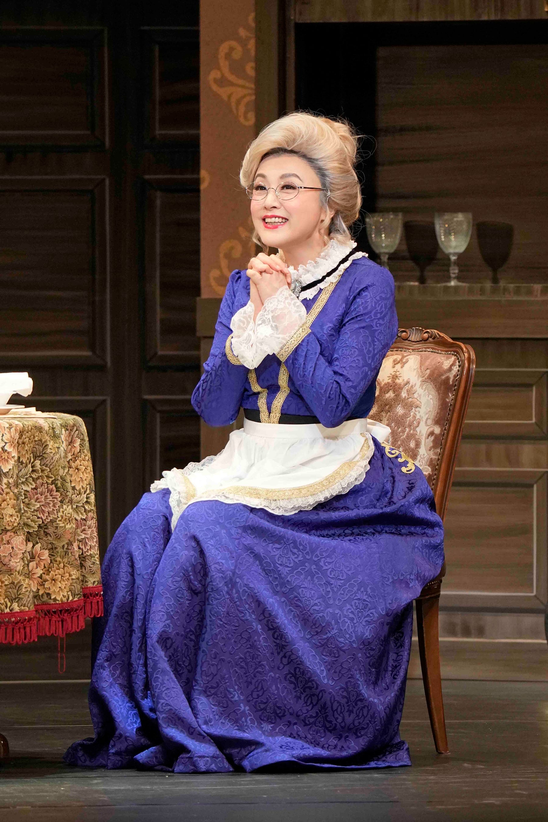 舞台「毒薬と老嬢」©松竹